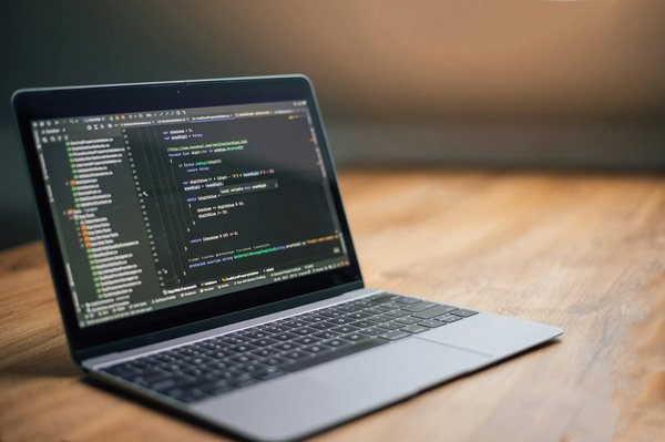 7 astuces pour réussir votre transition numérique avec un freelance