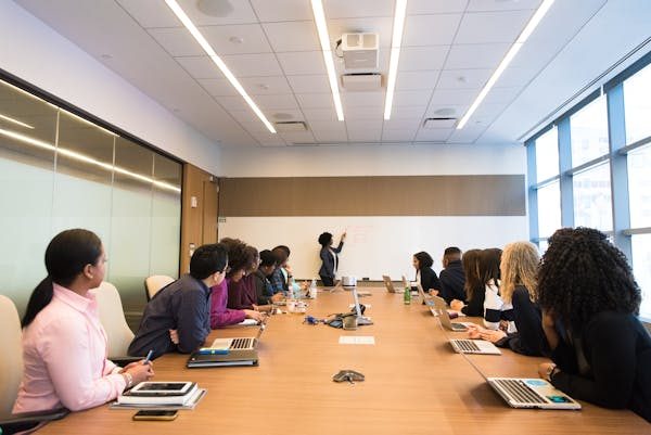 Zoom us : la solution ultime pour vos réunions professionnelles